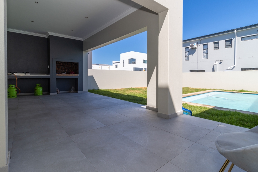 3 Bedroom Property for Sale in Sandown Western Cape